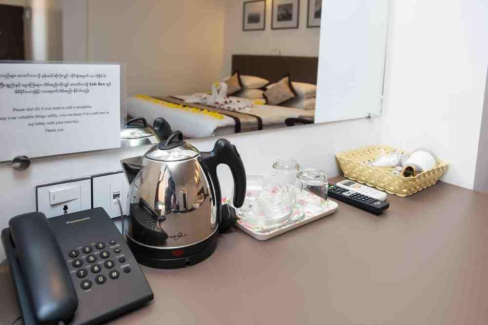 High Five Hotel Yangon Exterior photo