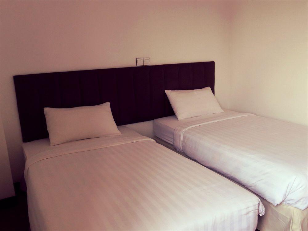 High Five Hotel Yangon Exterior photo
