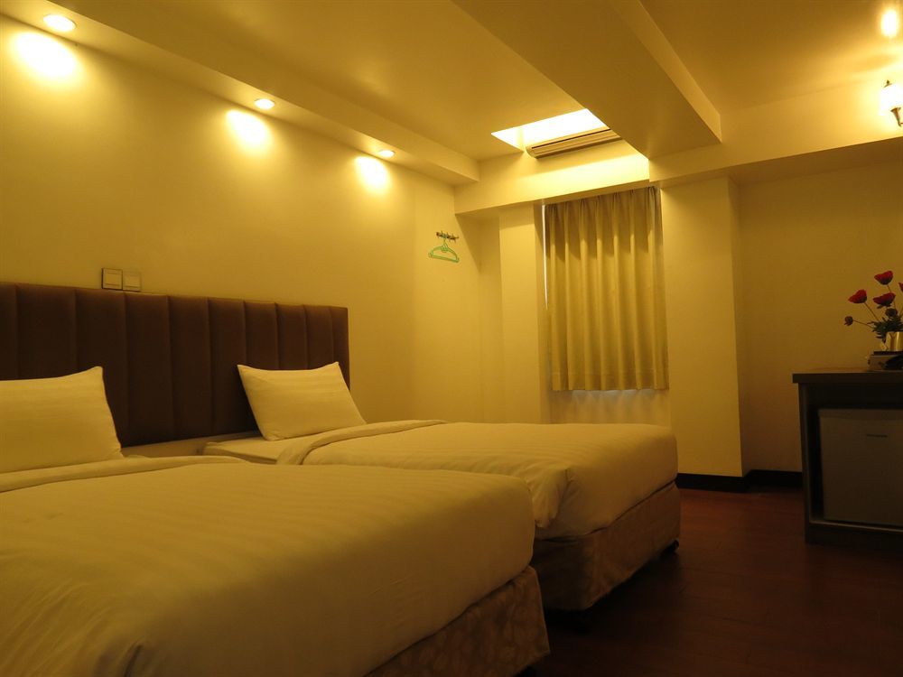 High Five Hotel Yangon Exterior photo