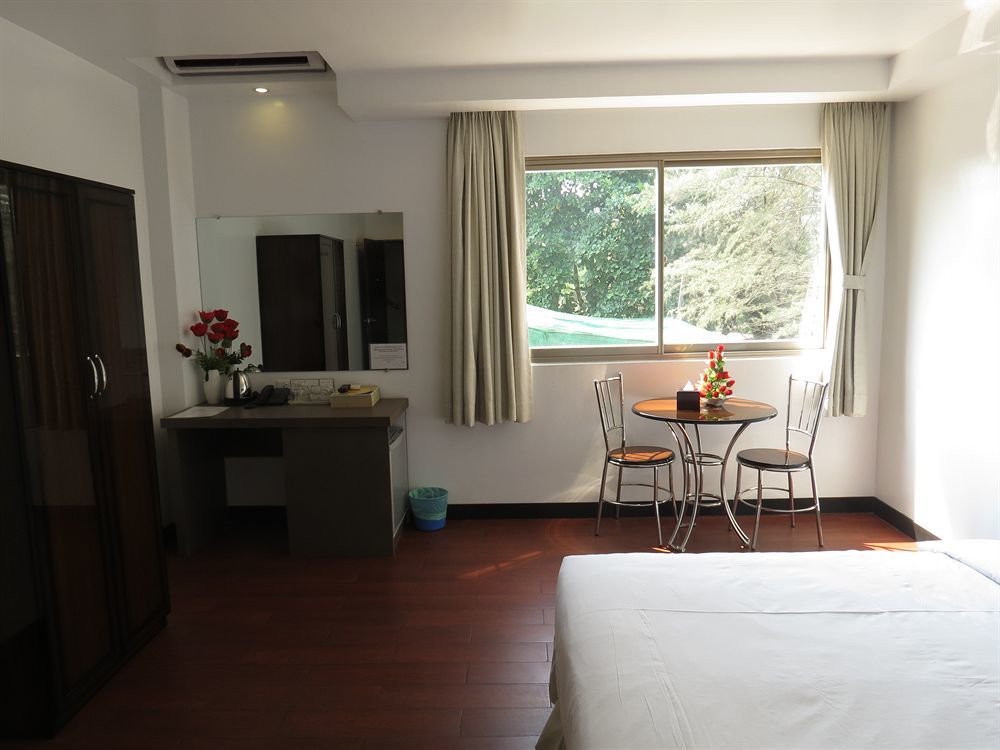 High Five Hotel Yangon Exterior photo