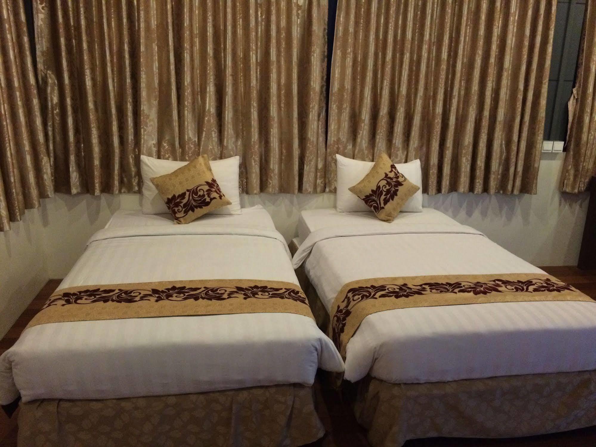 High Five Hotel Yangon Exterior photo