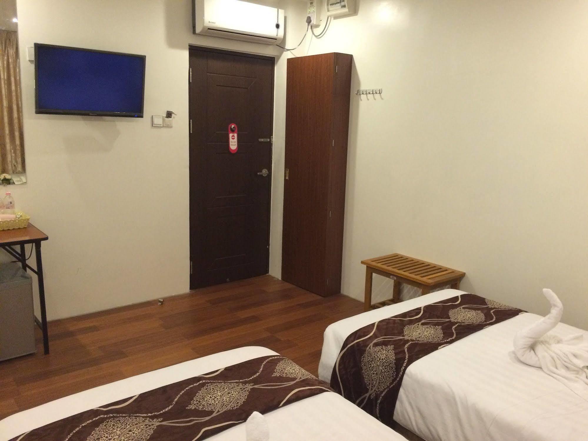 High Five Hotel Yangon Exterior photo