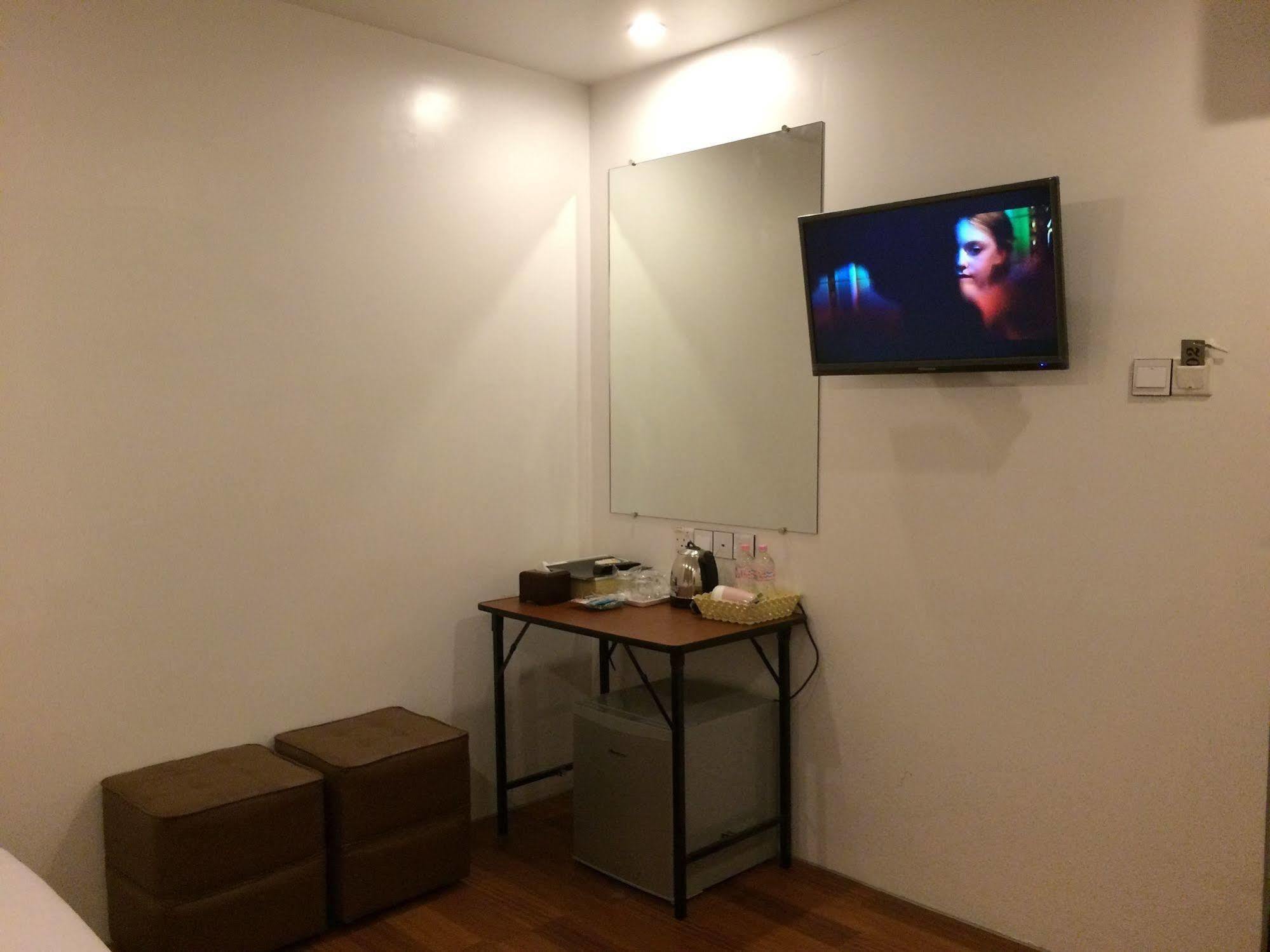 High Five Hotel Yangon Exterior photo