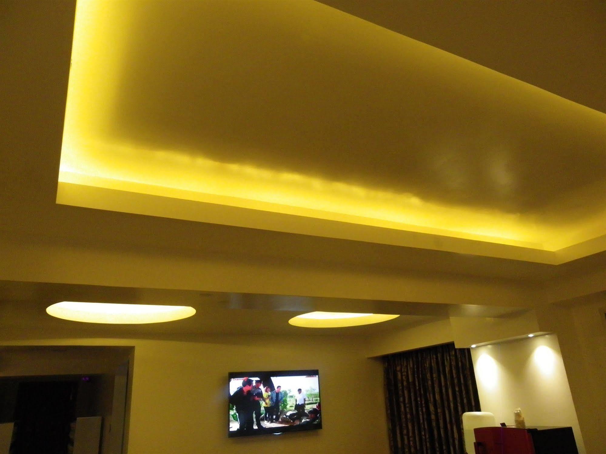High Five Hotel Yangon Exterior photo