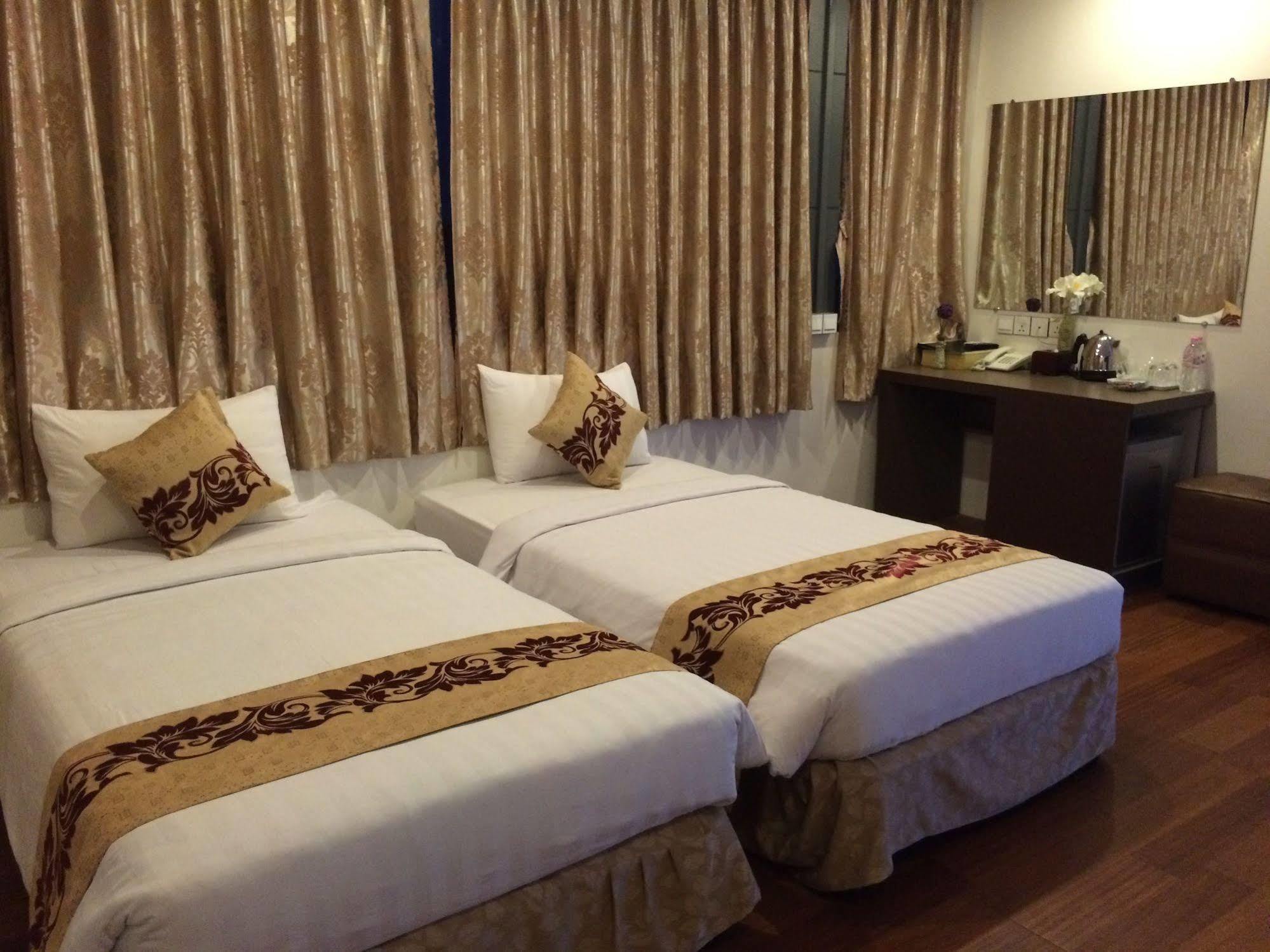 High Five Hotel Yangon Exterior photo